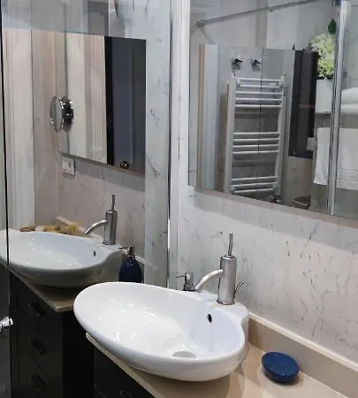 Intxaurti Etxea Apartment *