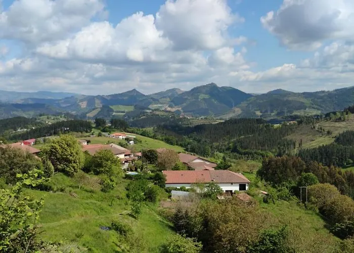 Intxaurti Etxea * Mallavia